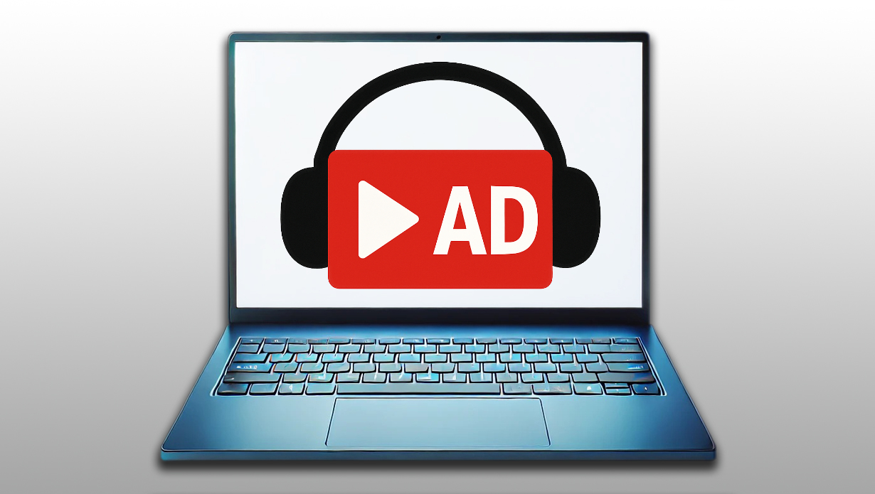 Links Rotes Rechteck mit Pfeilspitze asl Symbol für "Play", rechts Abkürzung "AD", zwischen den Hörmuscheln eine Kppfhöreres, dargestellt im Display eines blauen Notebooks. © Martina Nettekoven